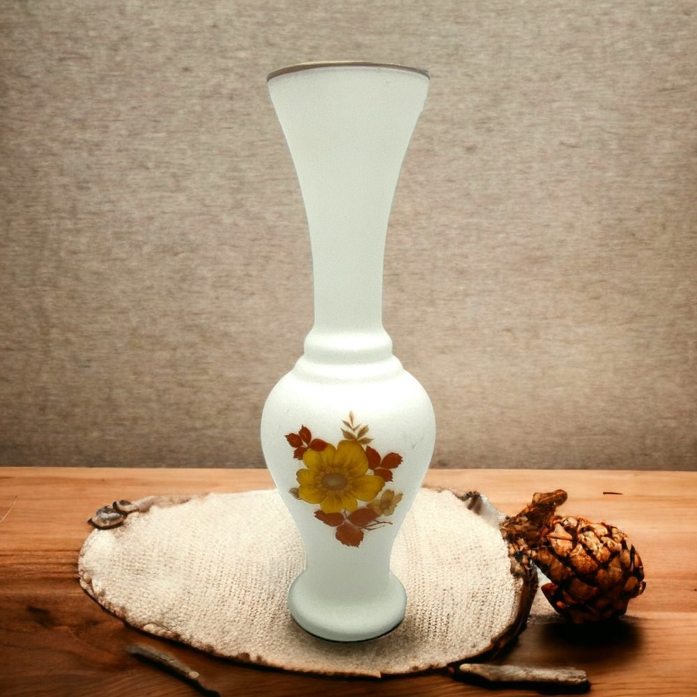 White Satin Glass Flower Trumpet Vase Fall Autumn Colors *read*